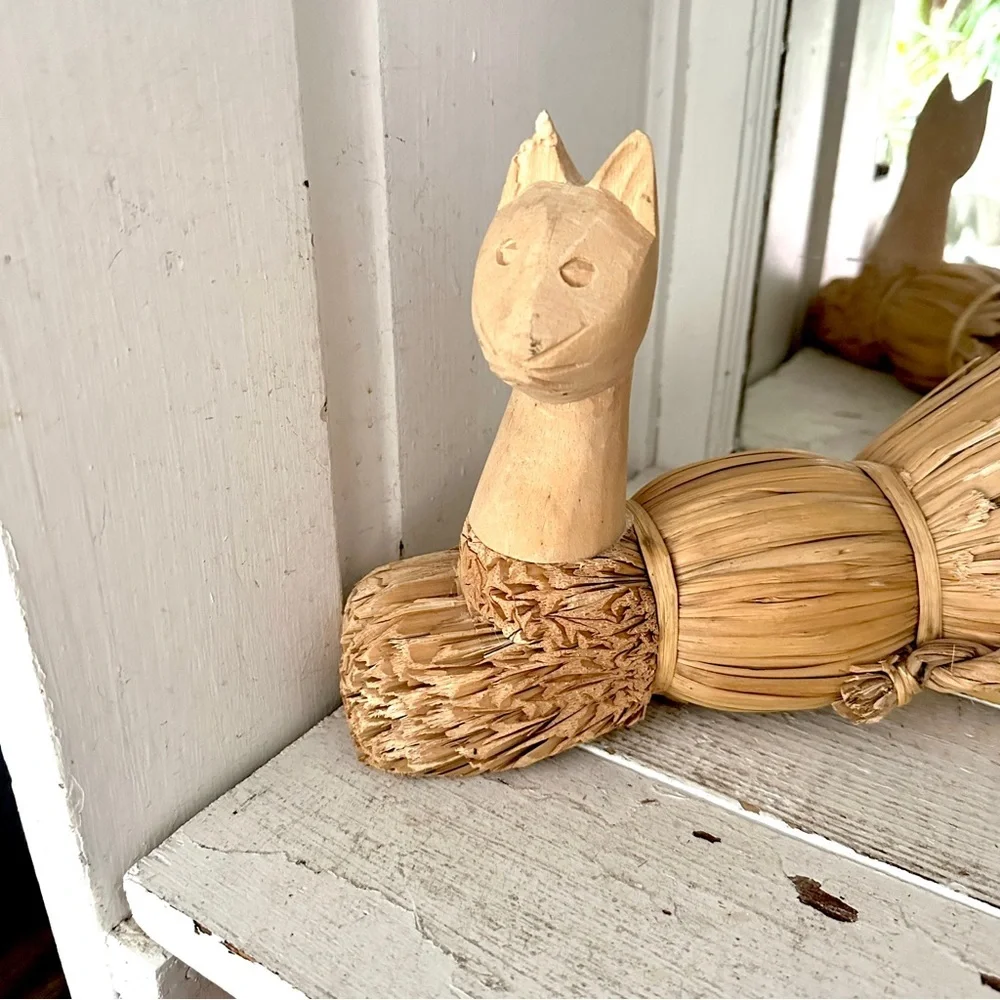 Cat Carved Wood Face Straw Husk Reed Body Decoy Figure 12” Home Decor Rustic Vtg